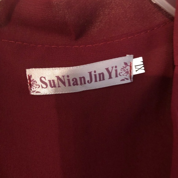 BURGUNDY DRESS WITH WHITE DESIGN ON BOTTOM - Picture 6 of 7